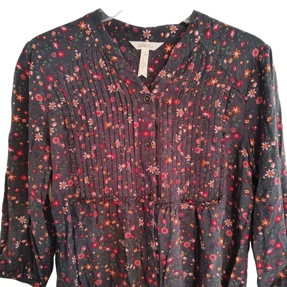 Matilda Jane Gray Floral Button Up Peasant Babydoll Top Size S Pintuck 26652T - Picture 3 of 8
